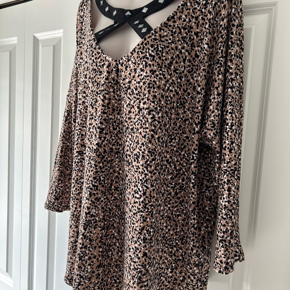 Como Black animal print lightweight sweater 2X spring - Picture 2 of 3